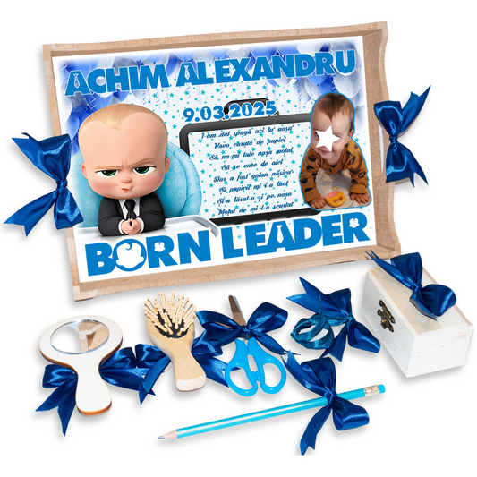 Tava pentru Mot Personalizata pentru baieti, Model Baby Boss, Culoare Natur, Funde Albastre