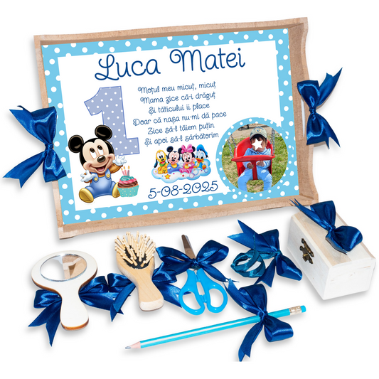 Tava pentru Mot Personalizata pentru baieti, Model Baby Mickey Mouse, Culoare Natur, Funde Albastre