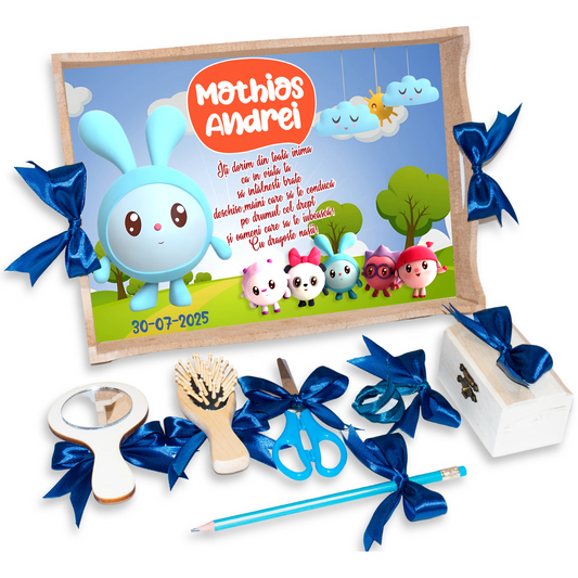 Tava pentru Mot Personalizata pentru baieti, Model Baby Riky, Culoare Natur, Funde Albastre