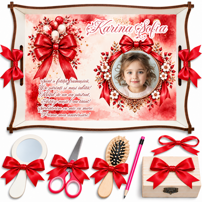 Tăviță mot Fetițe cu Fundițe Roșii Elegante – Set Personalizat cu Poză, 7 Piese