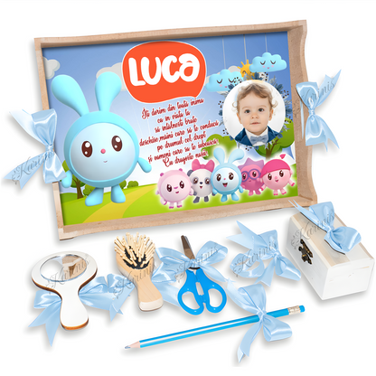 Set Tavita Mot Baby Riki si Prietenii Personalizata cu Funde Baby Blue - Tăvița Personalizată