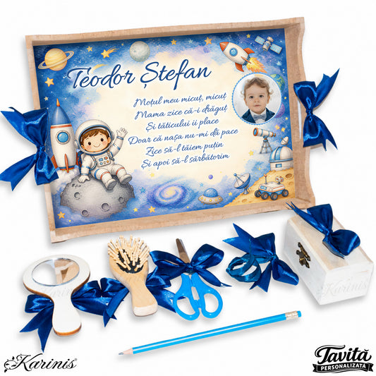 Tava de mot aniversara 1 an pentru baiat, model spatiu cu astronaut, nume, poza si poezie personalizata