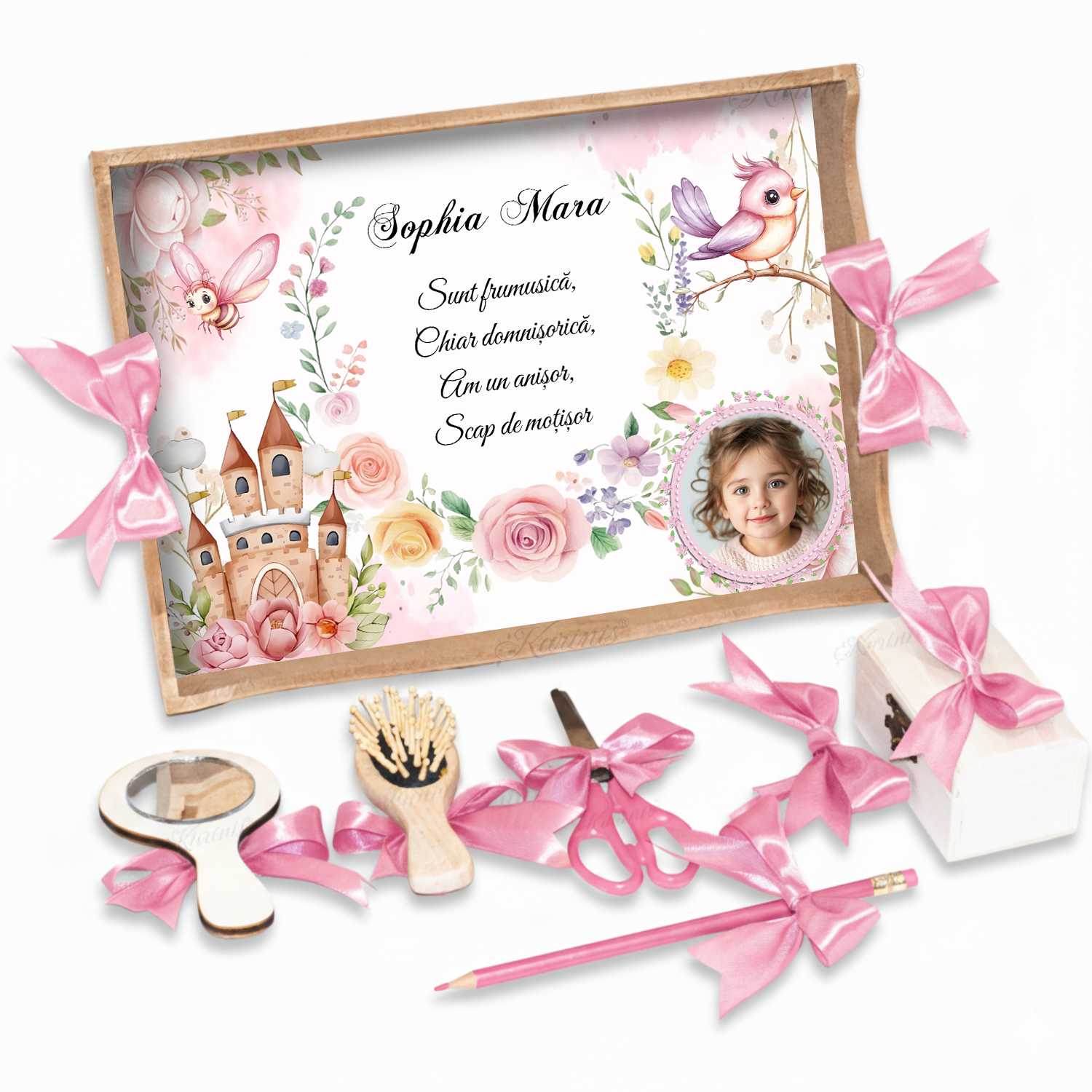 tavita-mot-castel-magic-flori-si-pasarele-personalizata-poza-set-aniversar-karinis