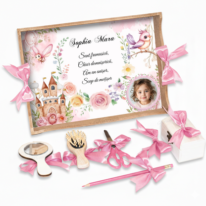 tavita-mot-castel-magic-flori-si-pasarele-personalizata-poza-set-aniversar-karinis