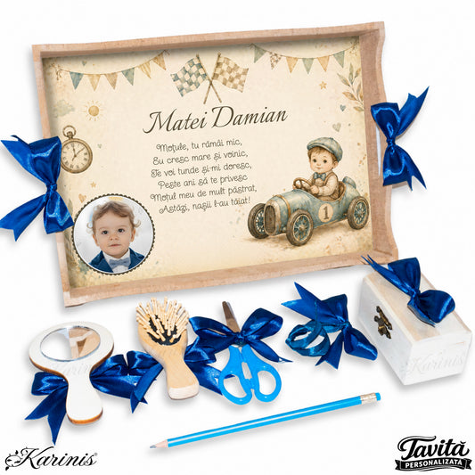 Tavita mot baiat vintage cu masinuta retro si decor elegant pastel